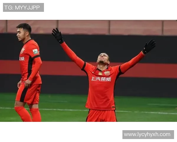 上港与长春亚泰精彩对决录播回顾全场精彩瞬间与战术分析